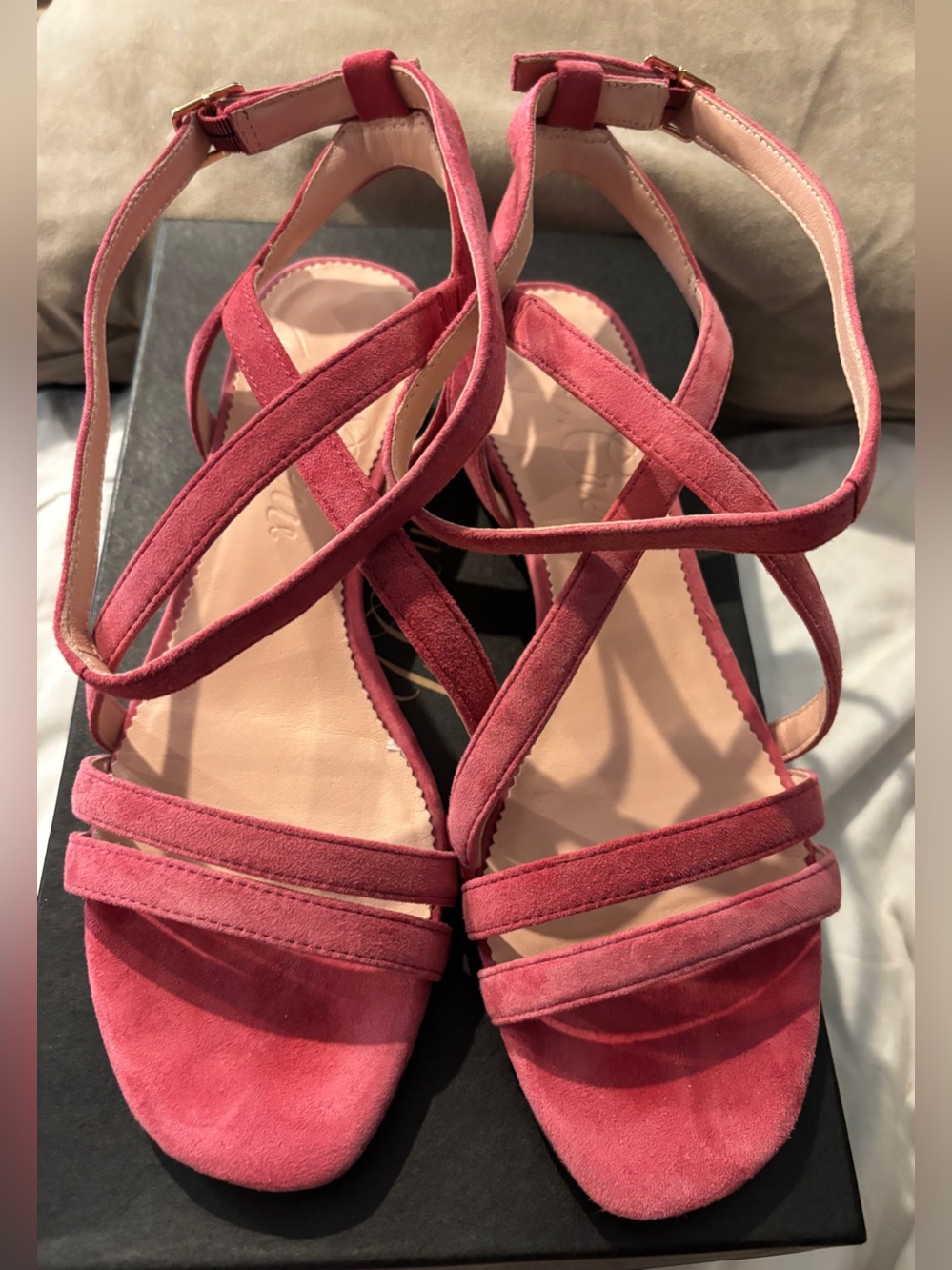 J. Crew Womens Gladiator Strapy Sandals Sz 7 Pink Velvet Low Heel Shoes Feminine